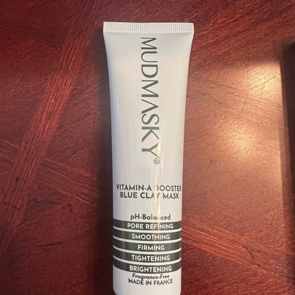 Summer 2024 Jillly Box - Picture 7 of 14